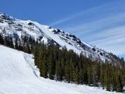 Uitzicht op de extreem moeilijke afdaling Chocken