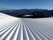 Perfect geprepareerde piste in het skigebied Monte Bondone