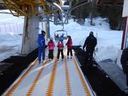 Het vriendelijke personeel is altijd aanwezig bij de instap.