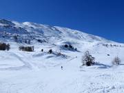 Uitzicht op de zware en middelzware pistes op de Unterrat