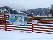 Pistekaart en bewegwijzering in het skigebied Snow King Mountain