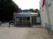 Ingang tot de skihal Snow Valley