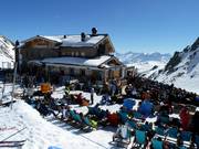 Après-ski met DJ op de Wedelhütte