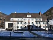 Josefsheim Hostel bij het dalstation in Schruns