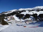Uitzicht op het hoteldorp Hochfügen