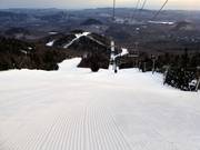 Perfect geprepareerde piste in het skigebied Tremblant