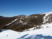 Uitzicht van Heavenly Valley naar Hotham Central
