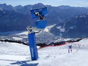 Krachtige sneeuwkanon op de Zettersfeld