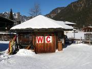 Toiletten bij het dalstation