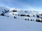Diepe sneeuwhellingen tussen Lavey en Sillerenbühl