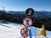 Piste-markering in het skigebied Meran 2000
