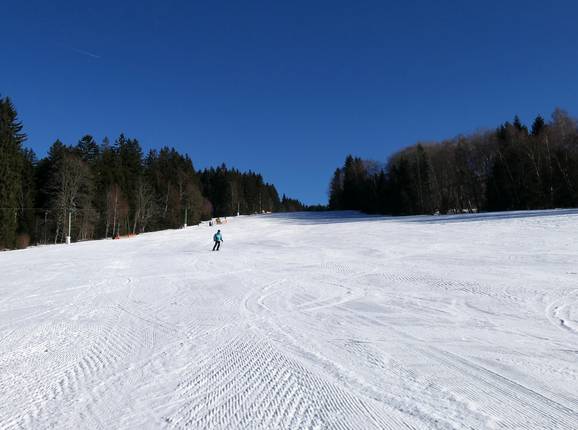 Gemakkelijke piste bij de sleeplift