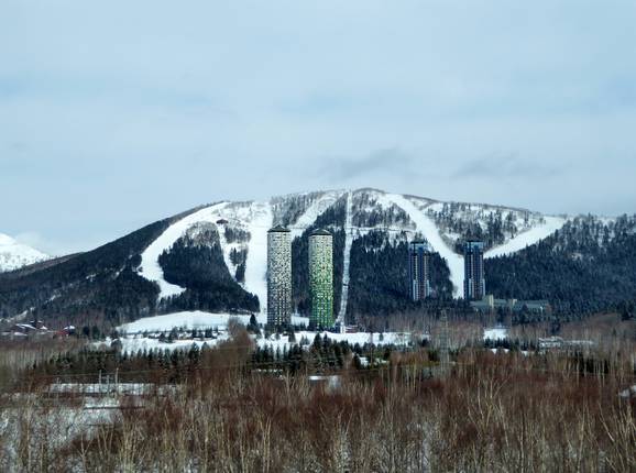 Uitzicht op het skigebied Tomamu