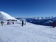 Panorama over het Pinzgau met de Hohe Tauern