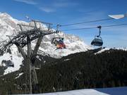 Zachhofalmbahn - 4-persoons hogesnelheidsstoeltjeslift (koppelbaar) met kap