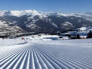 Perfect geprepareerde piste in het skigebied Obersaxen