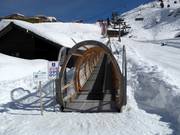 Overdekte SunKid transportband bij Trübsee