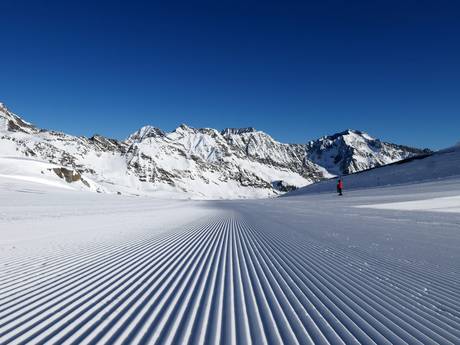 Pistepreparatie SKI plus CITY Pass Stubai Innsbruck – Pistepreparatie Stubaier Gletscher