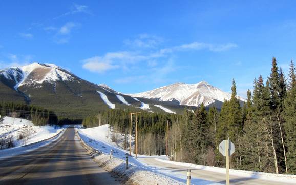 Kananaskis Range: bereikbaarheid van en parkeermogelijkheden bij de skigebieden – Bereikbaarheid, parkeren Nakiska