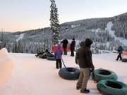 Snowtubing is een plezier voor het hele gezin