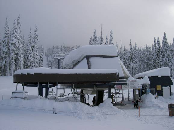 Northwest Express - 4-persoons hogesnelheidsstoeltjeslift (koppelbaar)