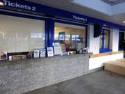 Verzorgde kassa's bij het dalstation Surlej