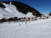 Zauchi's Kinderland met oefenweide