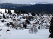 De plaats Altglashütten met talrijke accommodaties ligt direct bij de Schwarzenbachlift.