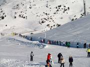 Sleeplift aan een verbindingspiste in Arc 1950