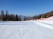 Oefenterrein met transportband in Serrada