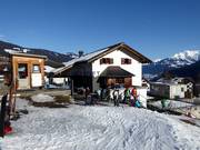 Groepshuis direct bij het dalstation Waltensburg