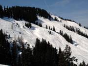 Diepe sneeuwhellingen bij de Brandstadl