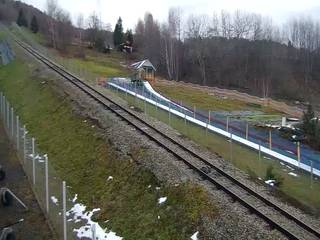 Góra Żar - widok na stację dolną